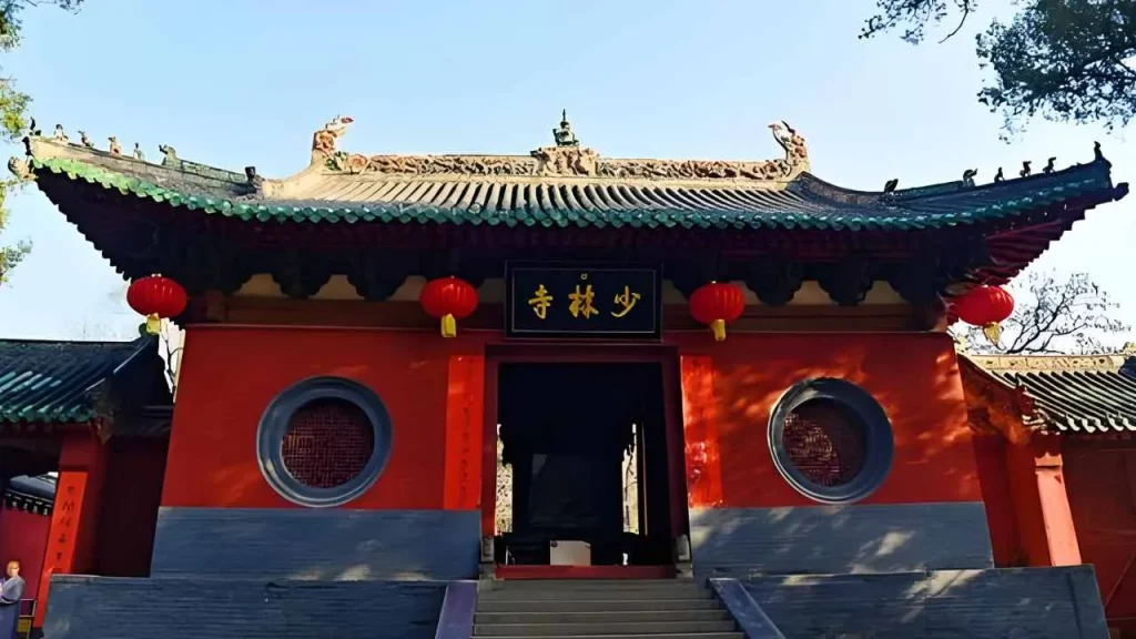 the shaolin temple is shown in the image